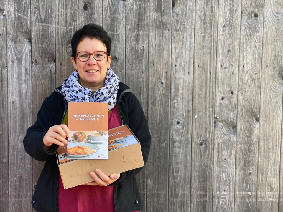 Petra mit neuen Rezeptkarten